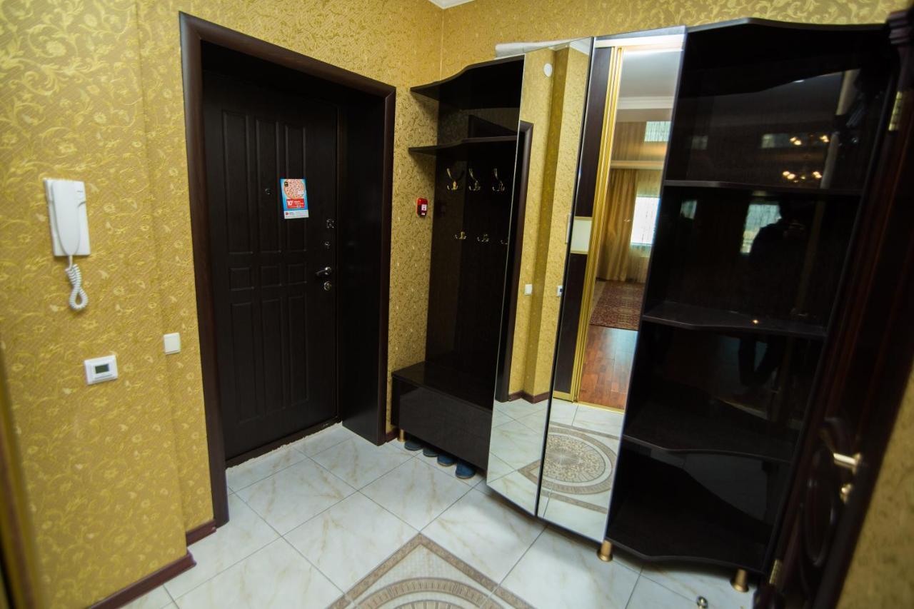 Apartment Severnoe 89 アスターナ エクステリア 写真