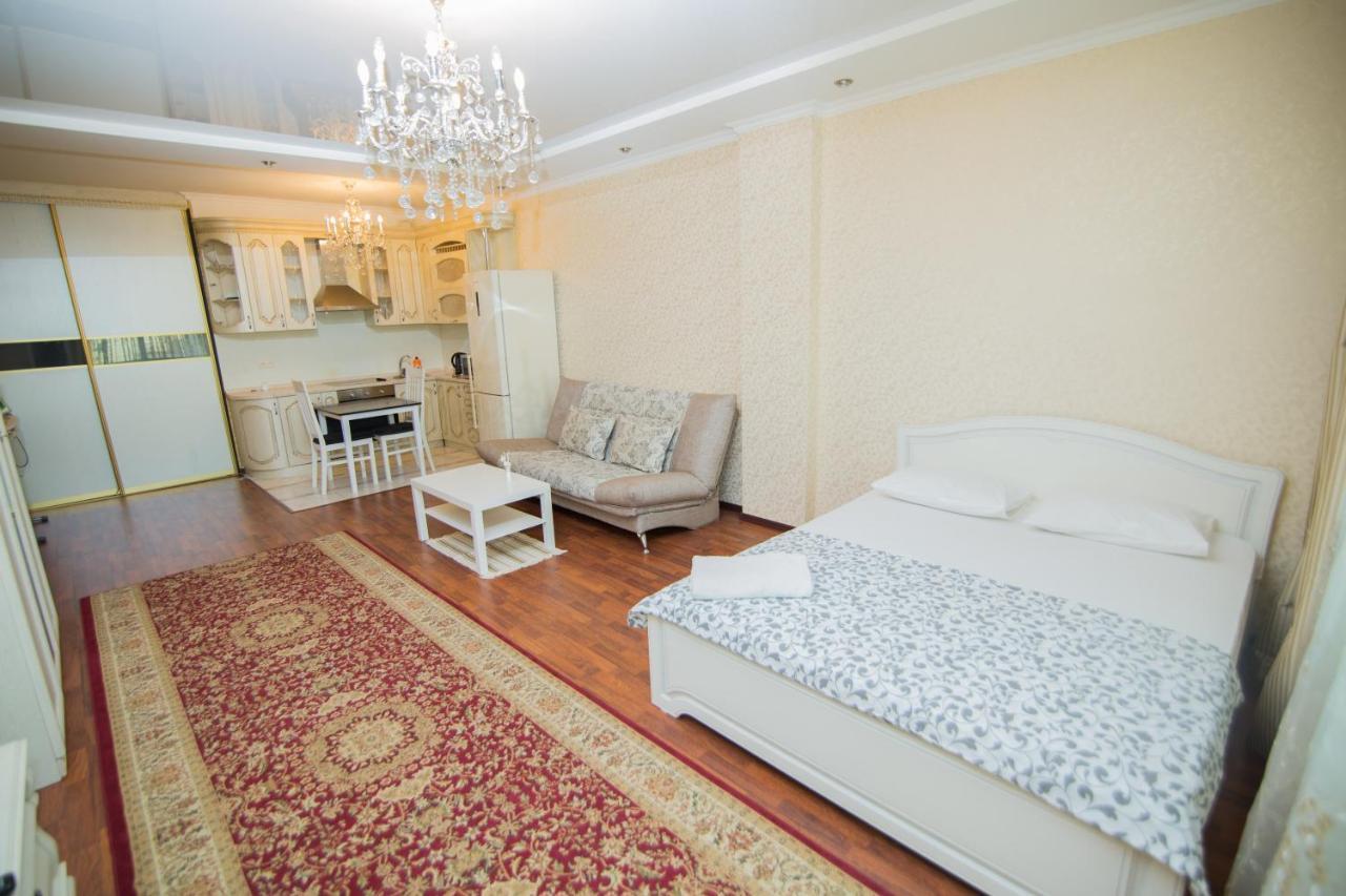 Apartment Severnoe 89 アスターナ エクステリア 写真